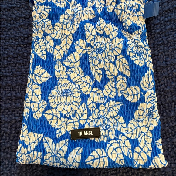 Triangl Blue and White Floral Bikini Set with bag - Picture 4 of 5